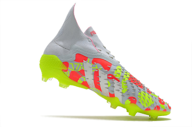 CHUTEIRA ADIDAS PREDATOR FREAK