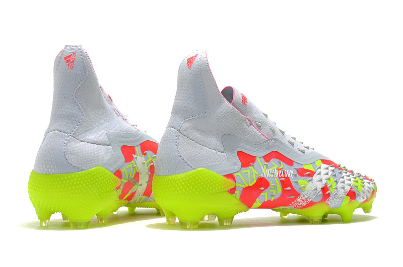 CHUTEIRA ADIDAS PREDATOR FREAK