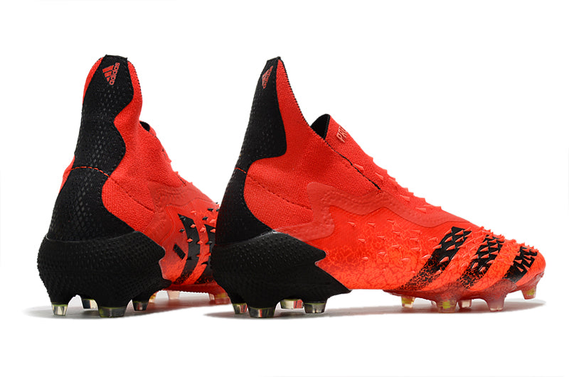 CHUTEIRA ADIDAS PREDATOR FREAK FG
