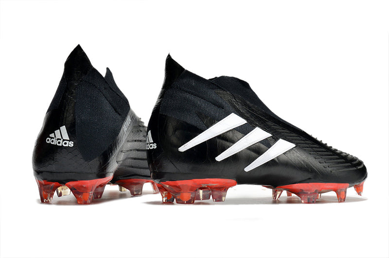 CHUTEIRA ADIDAS PREDATOR FIFA WORLD CUP QATAR 2022 EDGE+ FG