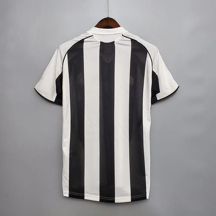 CAMISOLA RETRÔ NEWCASTLE 05/06