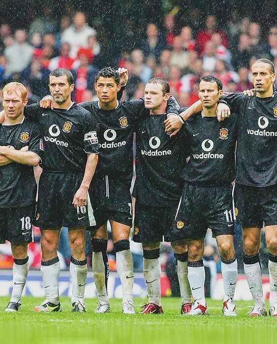 CAMISOLA RETRÔ MANCHESTER UNITED II 03/04