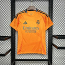 KIT INFANTIL DO REAL MADRID 25/26 LARANJA